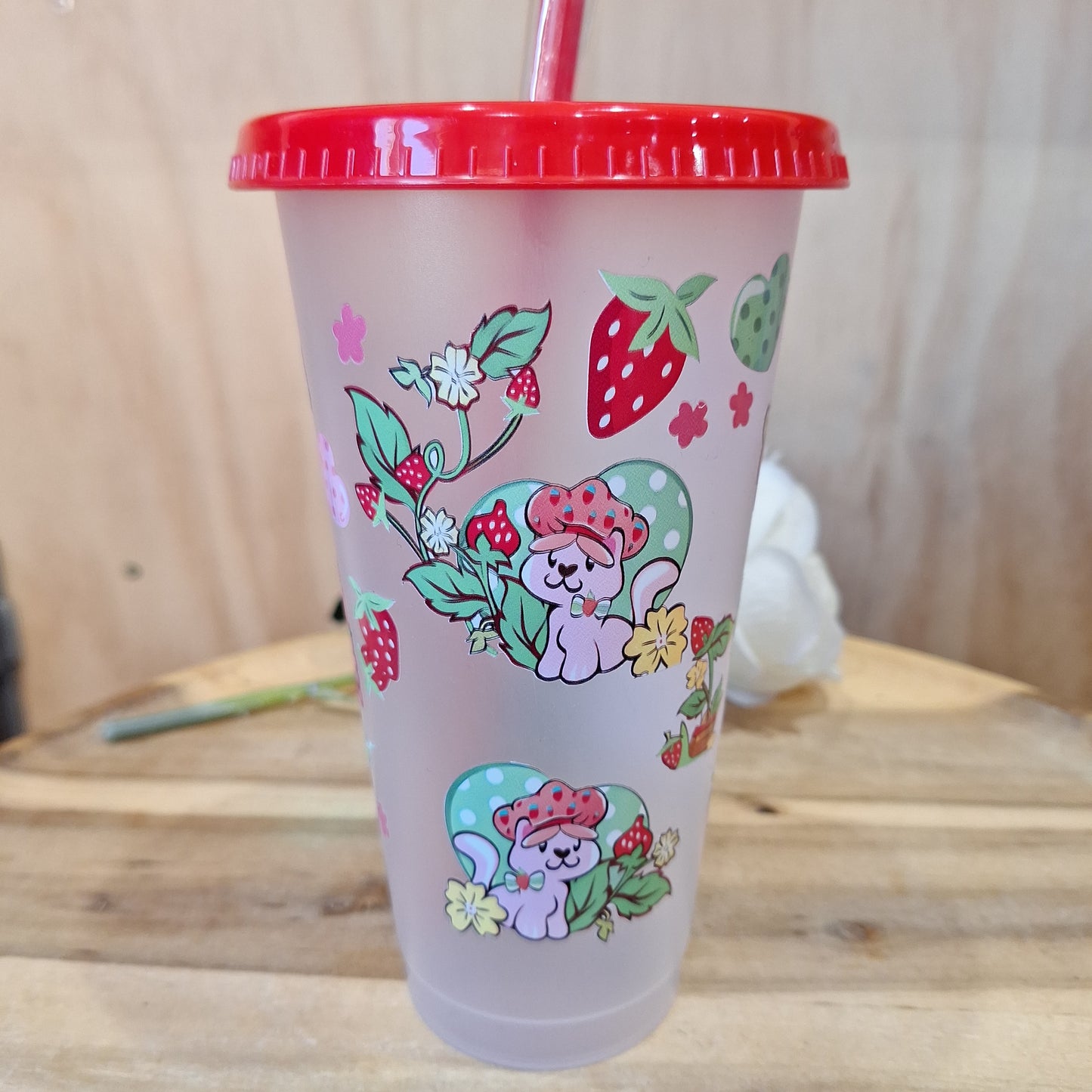 24oz REUSEABLE PLASTIC CUP WITH STRAW AND LID