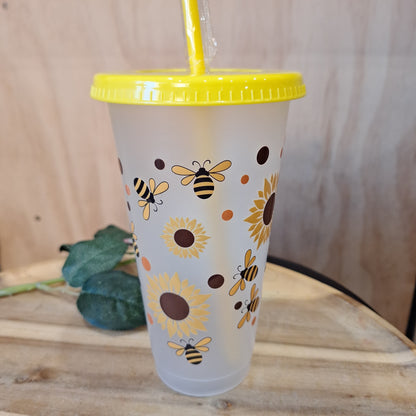 24oz REUSEABLE PLASTIC CUP WITH STRAW AND LID