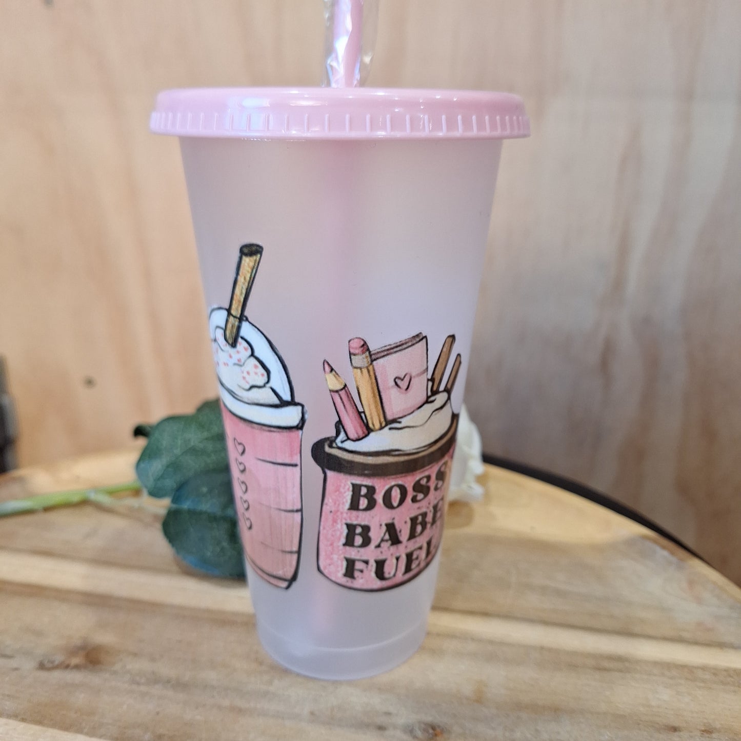 24oz REUSEABLE PLASTIC CUP WITH STRAW AND LID