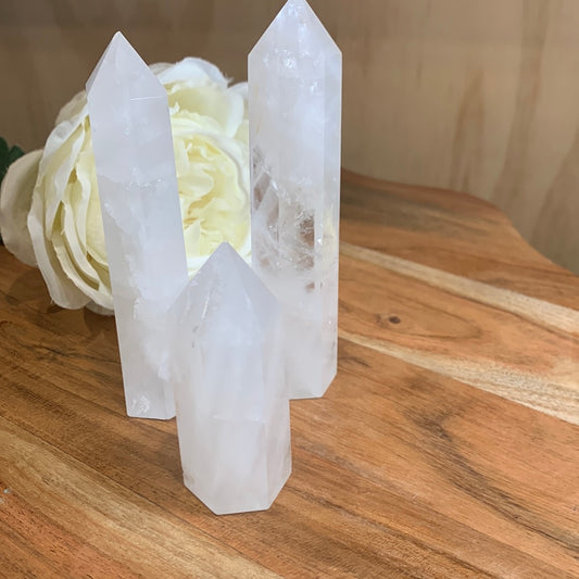 CLEAR QUARTZ POINT (SMALL)