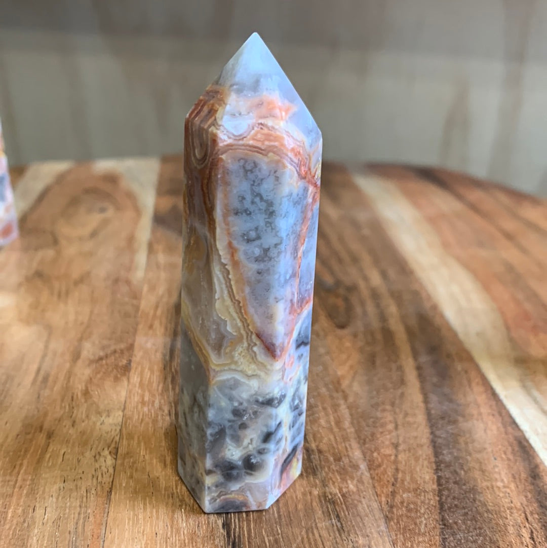 CRAZY LACE AGATE POINT