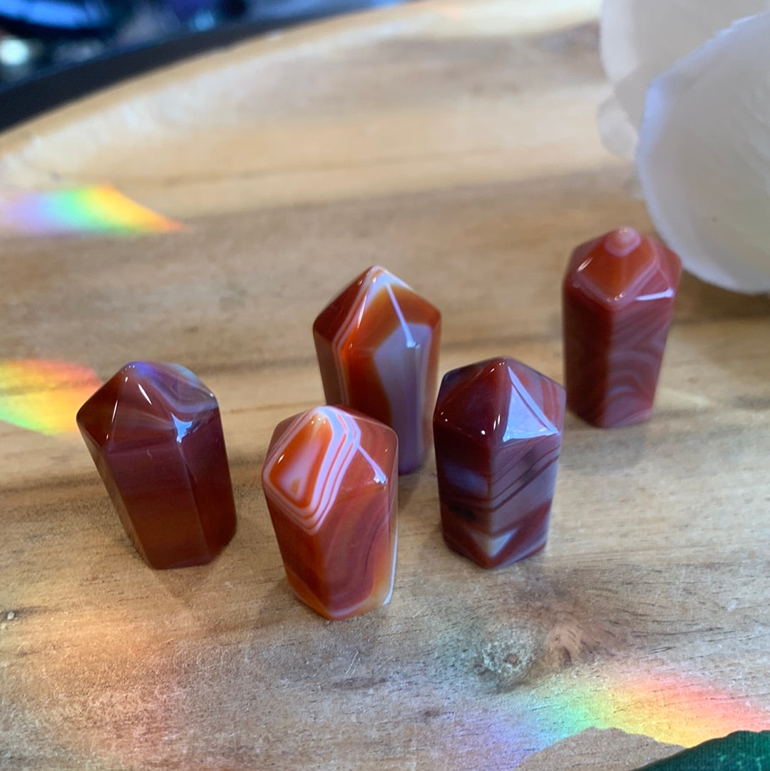 MINI CARNELIAN POINTS