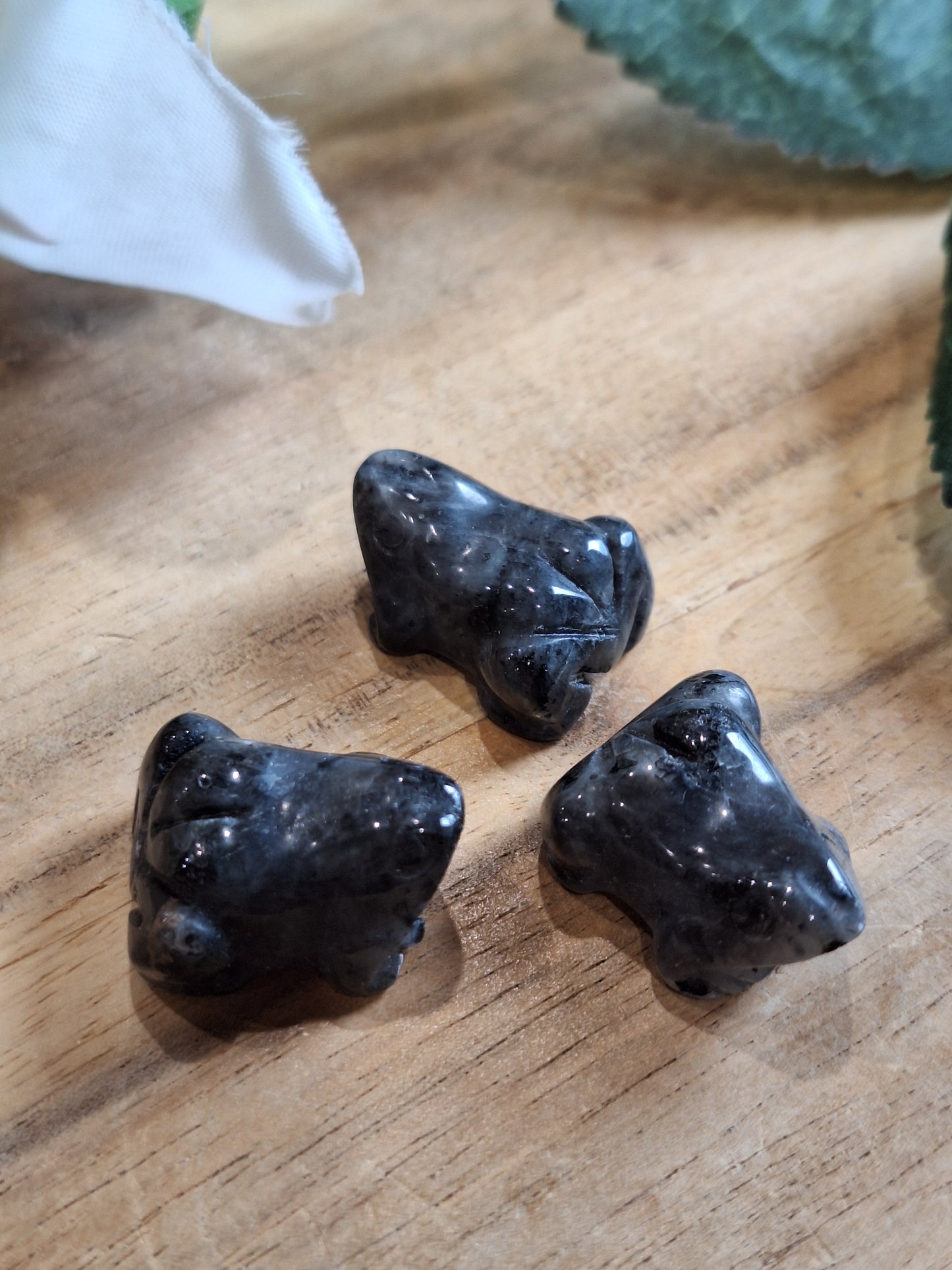 MINI CRYSTAL FROGS