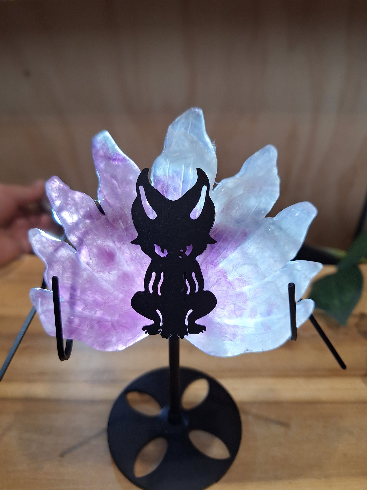 FLUORITE 9 TAIL FOX (WITH STAND)