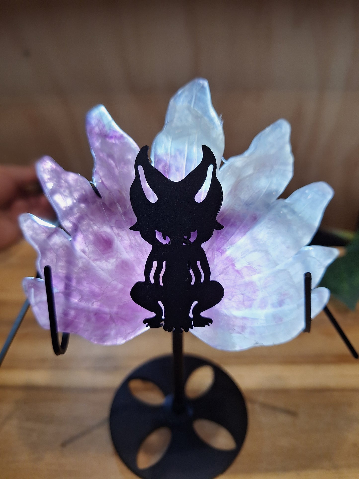 FLUORITE 9 TAIL FOX (WITH STAND)