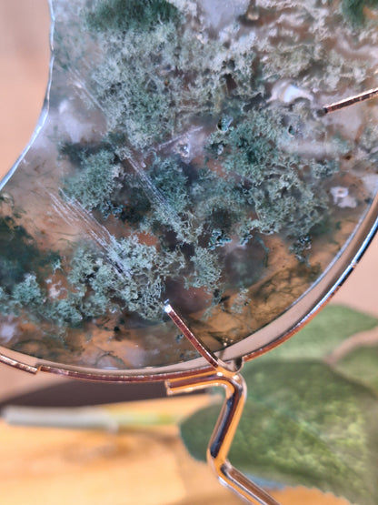 MOSS AGATE MOON INCLUDING STAND