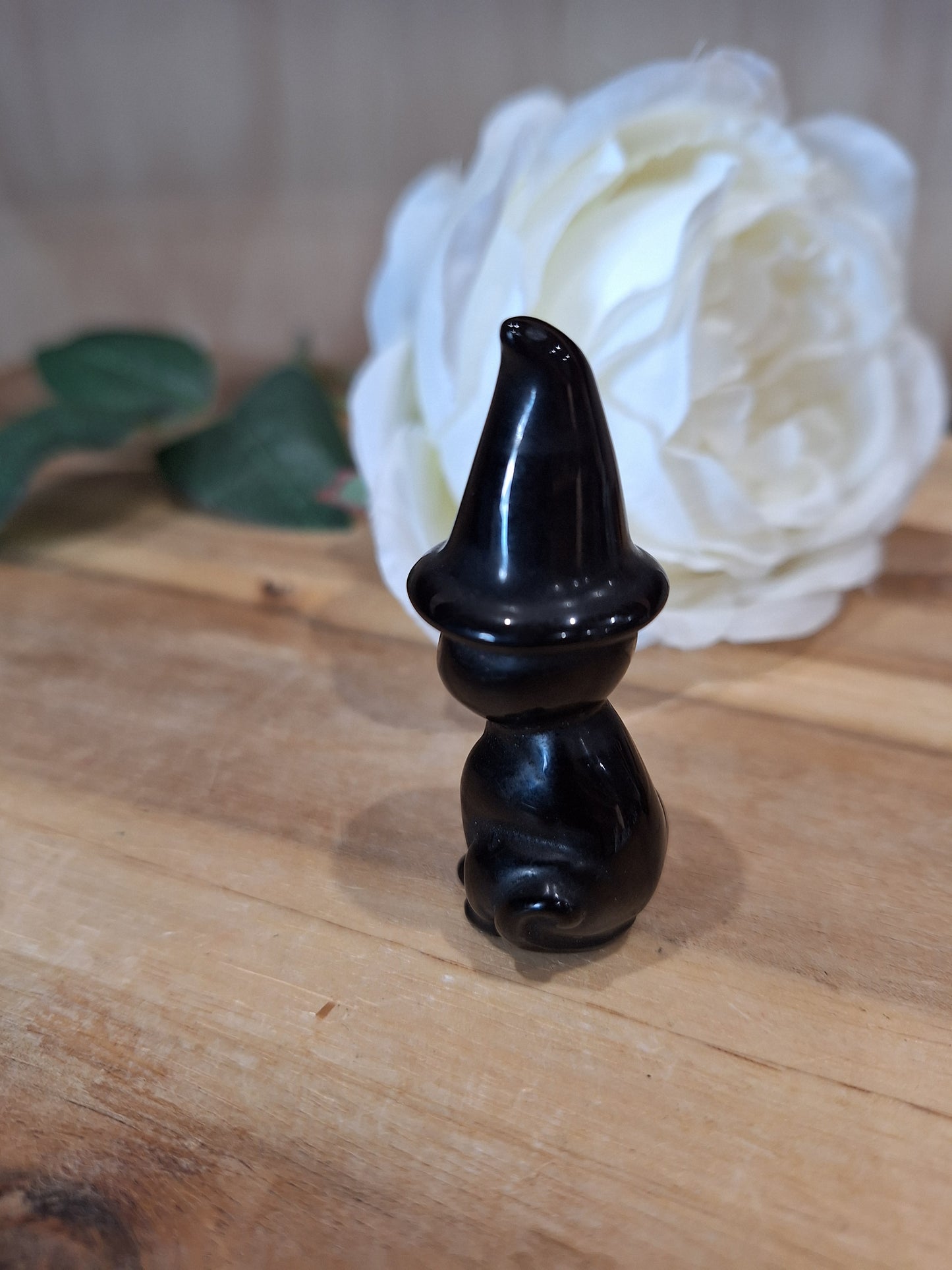 BLACK OBSIDIAN CAT IN A WITCHES HAT