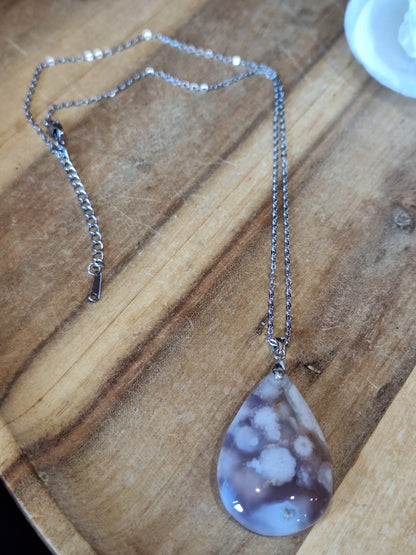 FLOWER AGATE TEAR DROP PENDANT