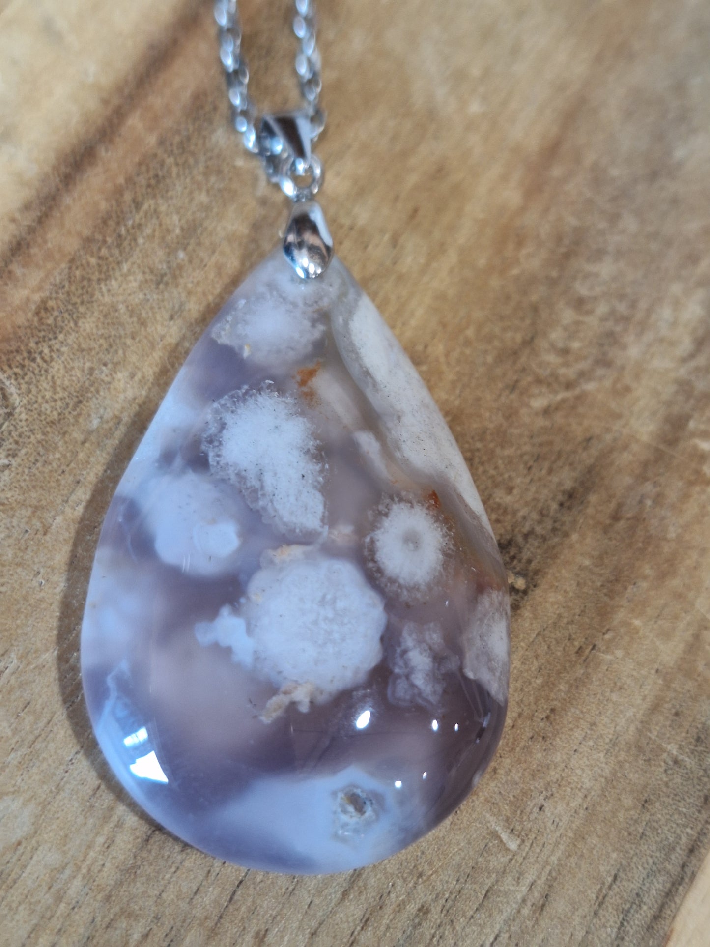 FLOWER AGATE TEAR DROP PENDANT