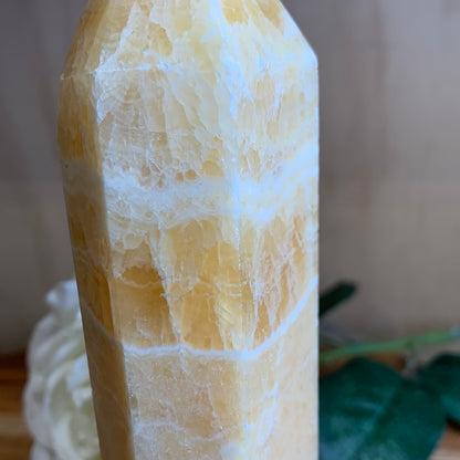 ORANGE CALCITE TOWER (half a kg of gorgeous)