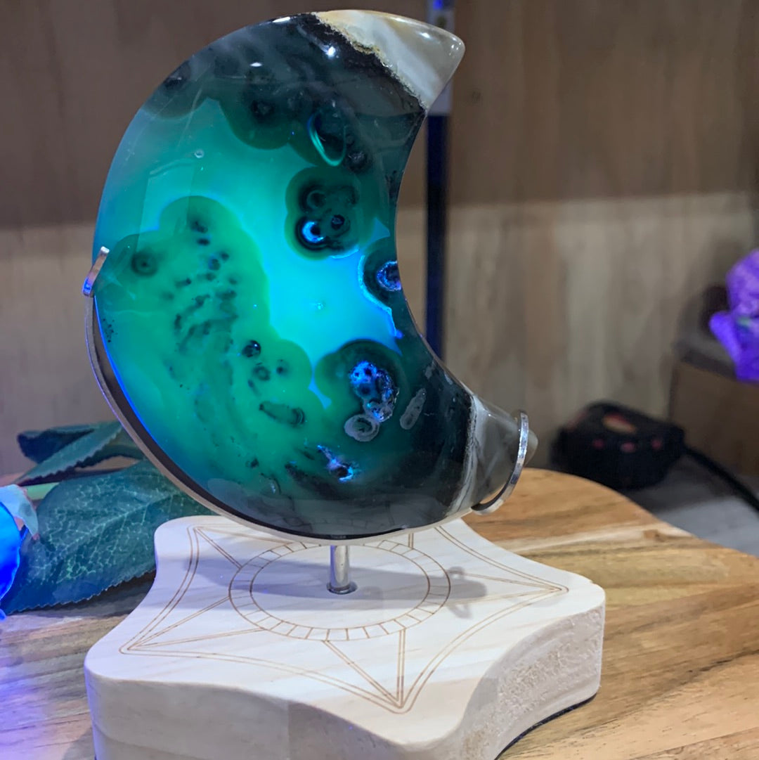 VOLCANO AGATE MOON ON SPINNING STAND