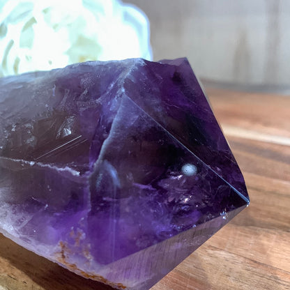 AMETHYST TOOTH (MASSIVE 714 GRAMS)