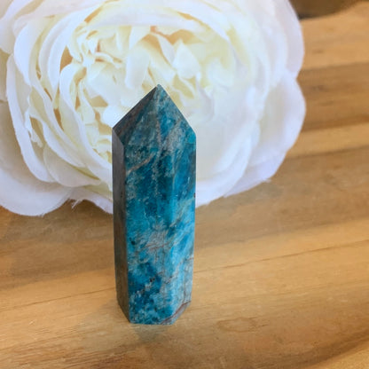 BLUE APATITE POINT