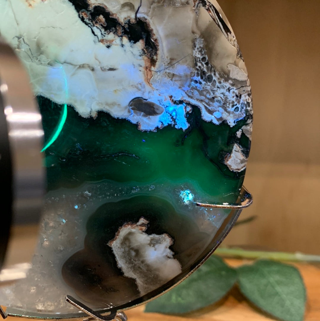 VOLCANO AGATE MOON ON SILVER ASTROLOGY STAND