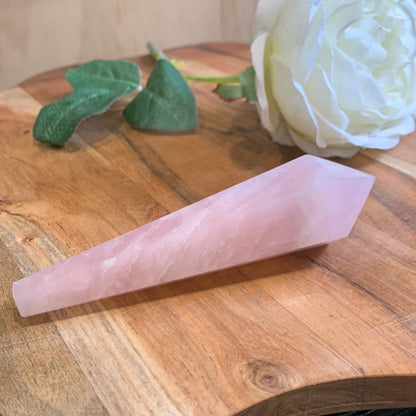 ROSE QUARTZ WAND