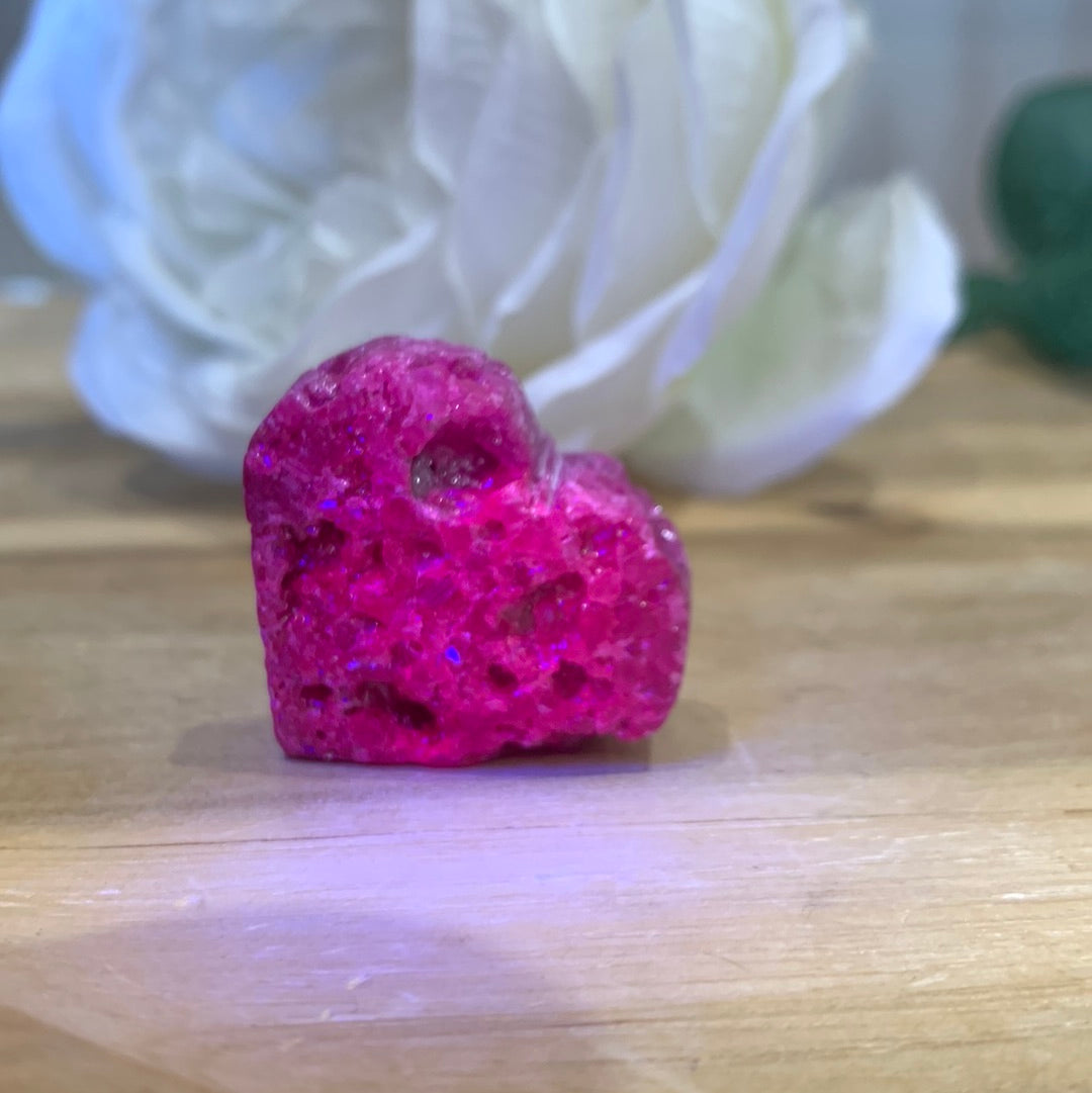 HONEYCOMB RUBY HEART (SMALL)