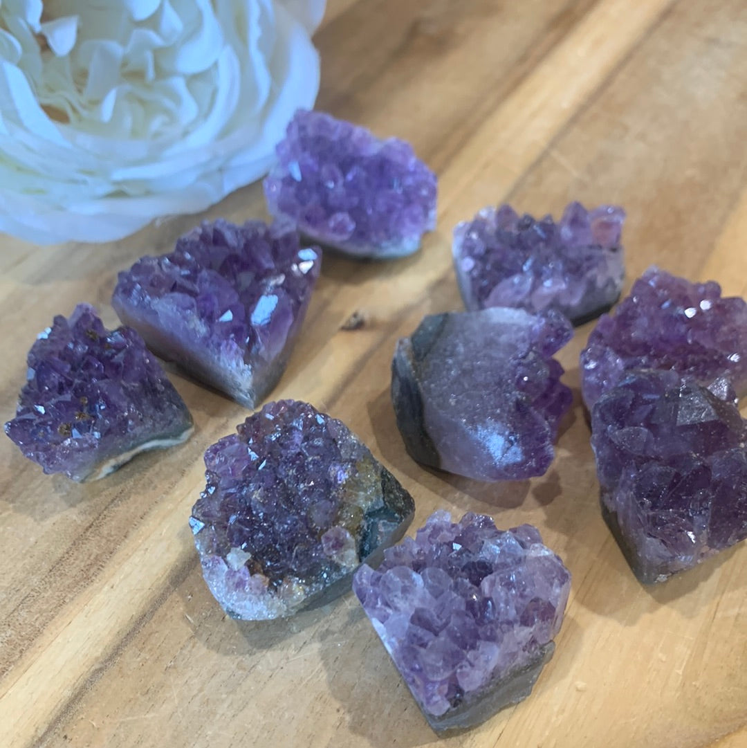 AMETHYST CLUSTERS (SMALL)