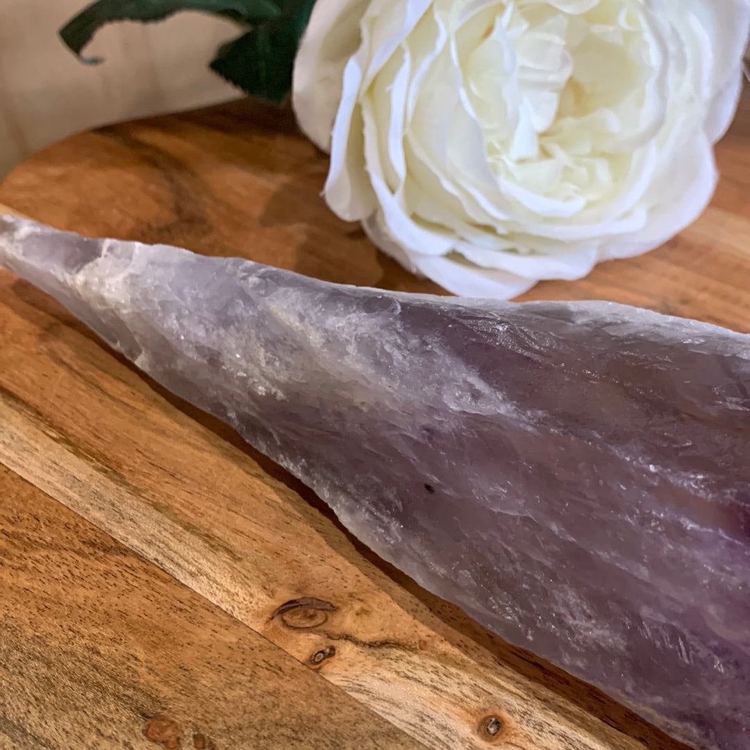 AMETHYST TOOTH (MASSIVE 714 GRAMS)
