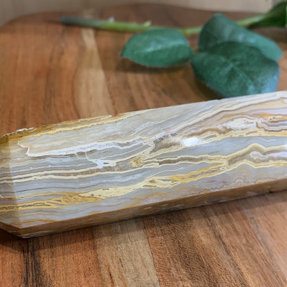 AUSTRALIAN CRAZY LACE AGATE TOWER