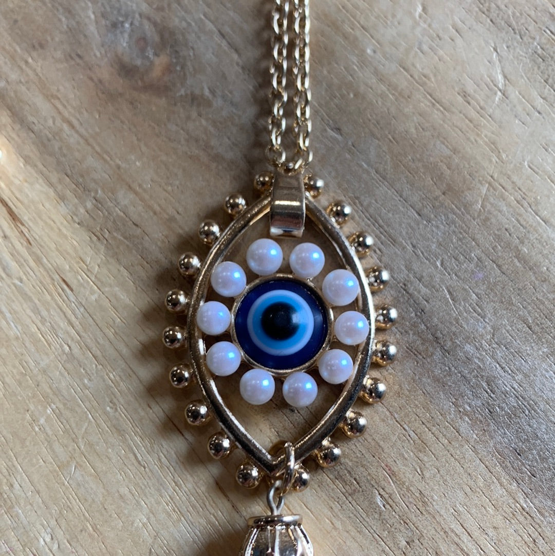 GOLD ﻿EVIL EYE NECKLACE WITH TASSLE