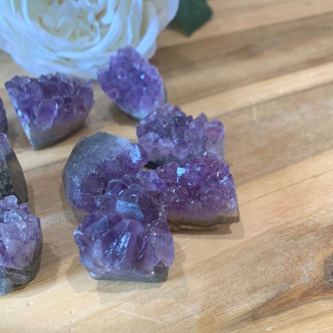 AMETHYST CLUSTERS (SMALL)