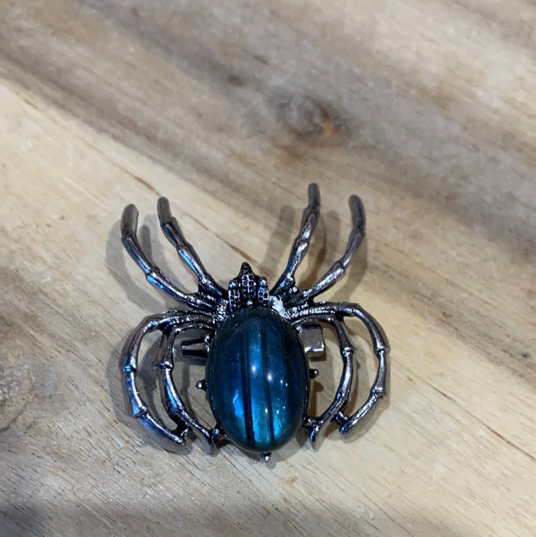 CRYSTAL SPIDER BROACHES