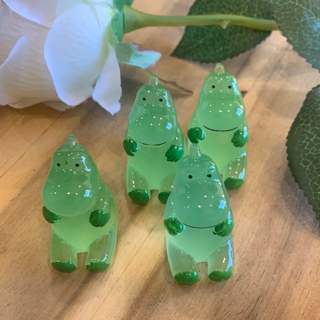 GLOW IN THE DARK DINOSAURS (NON CRYSTAL LUMINOUS RESIN)