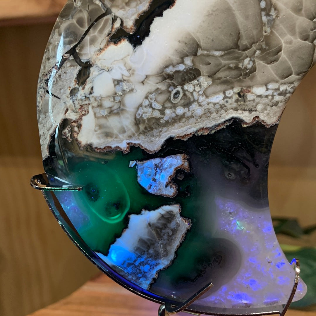 VOLCANO AGATE MOON ON SILVER ASTROLOGY STAND