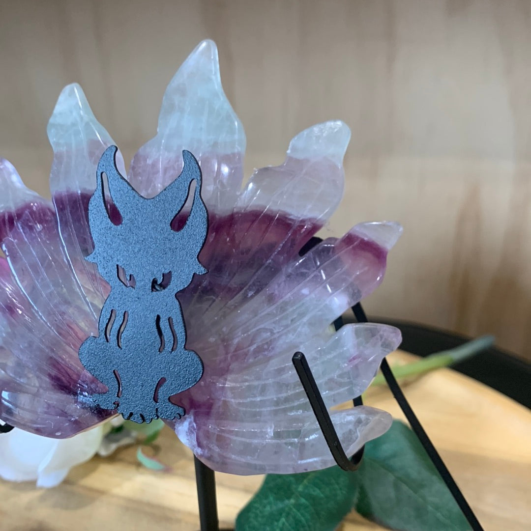 FLUORITE 9 TAIL FOX (WITH STAND)