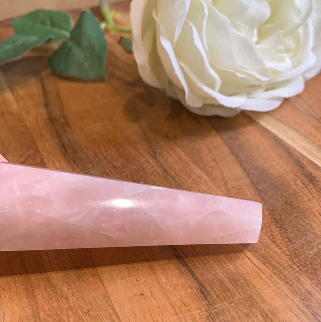 ROSE QUARTZ WAND