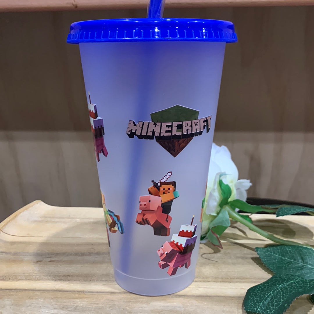 24oz REUSEABLE PLASTIC CUP WITH STRAW AND LID