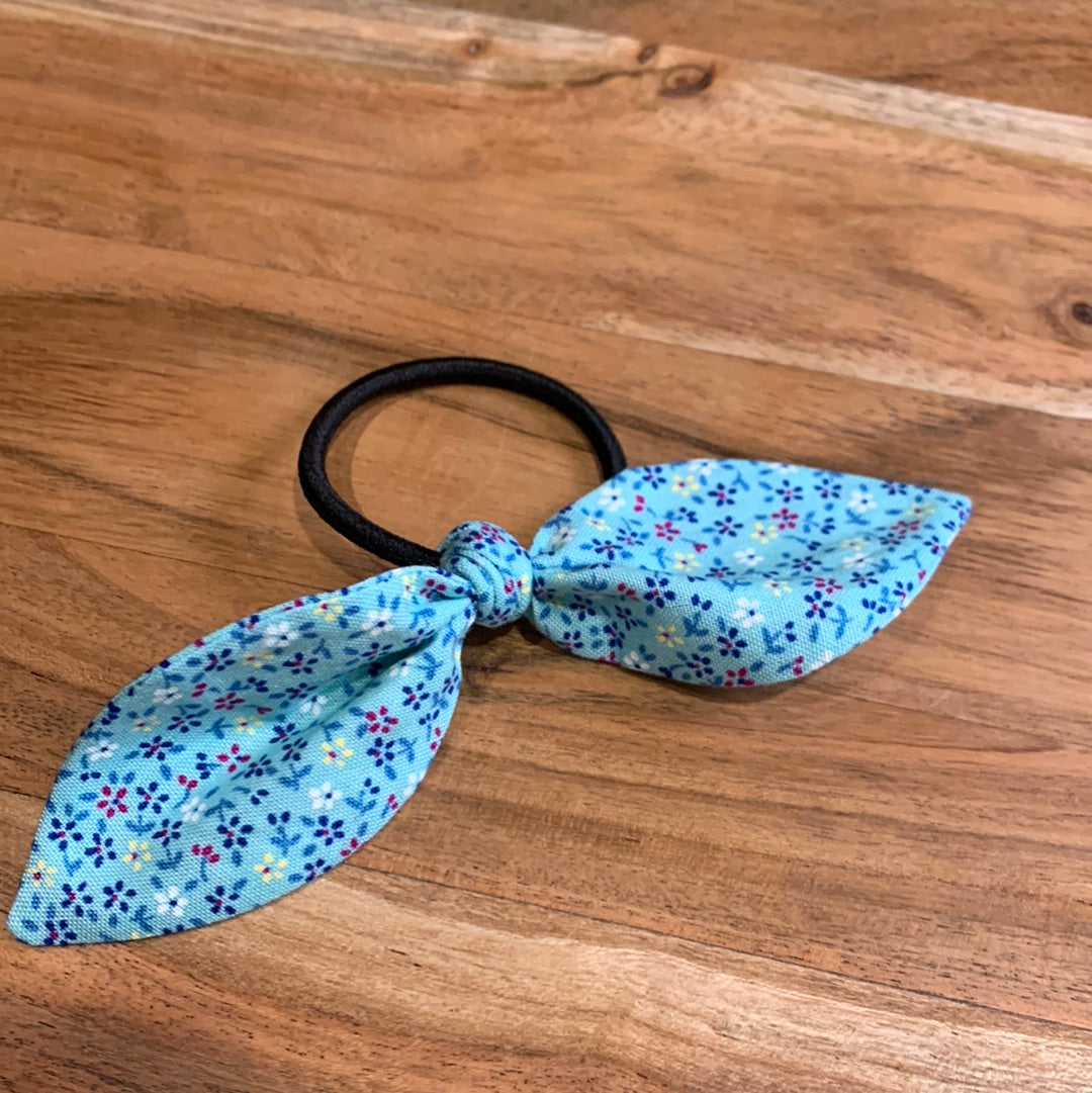THEMED SCRUNCHIES