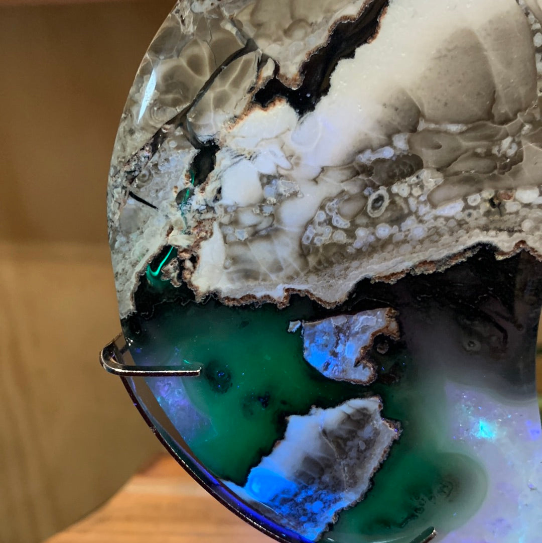 VOLCANO AGATE MOON ON SILVER ASTROLOGY STAND