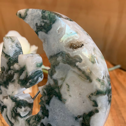 AGATE MOSS FAIRY IN THE MOON