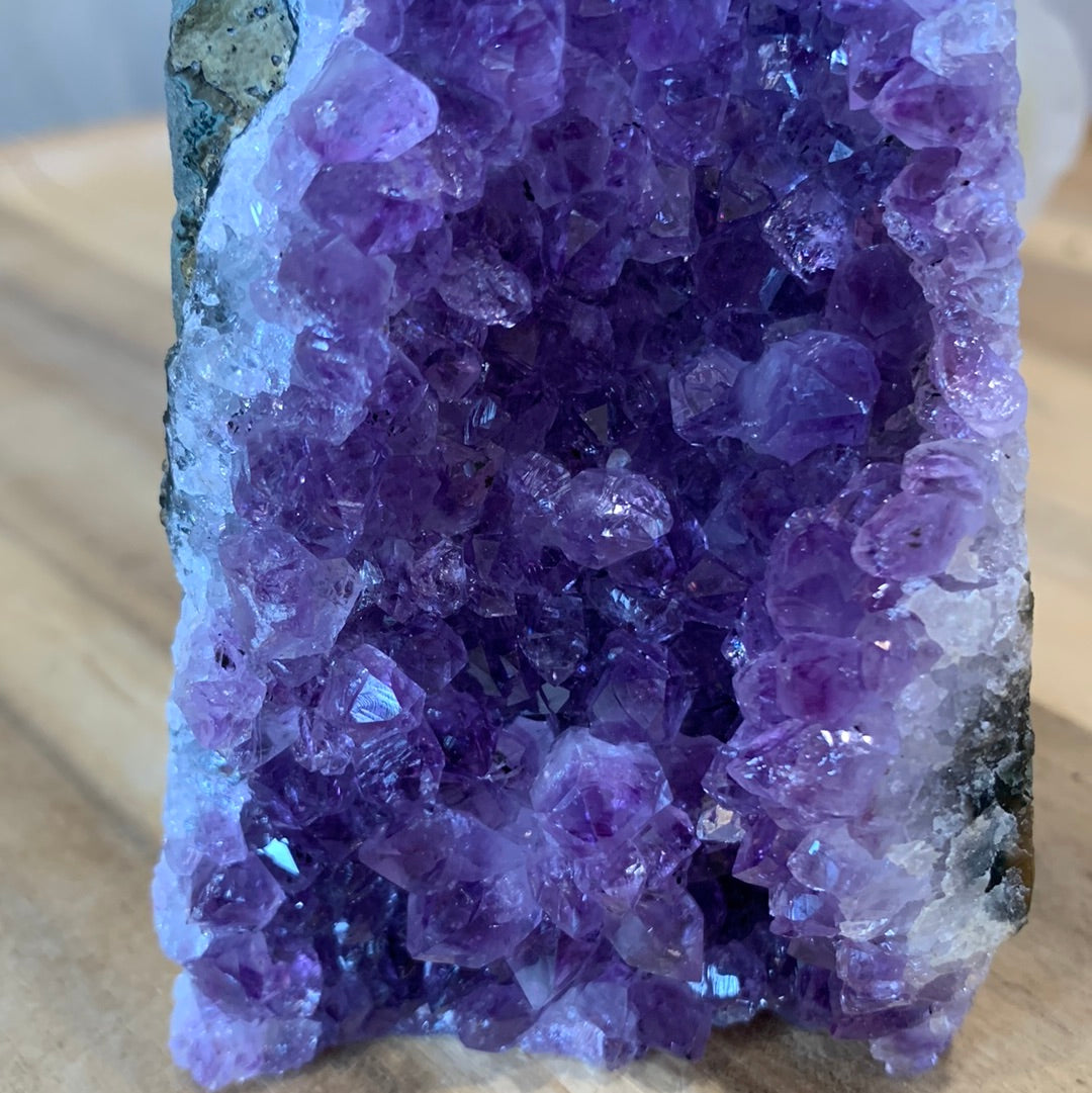 LARGE AMETHYST CAVE