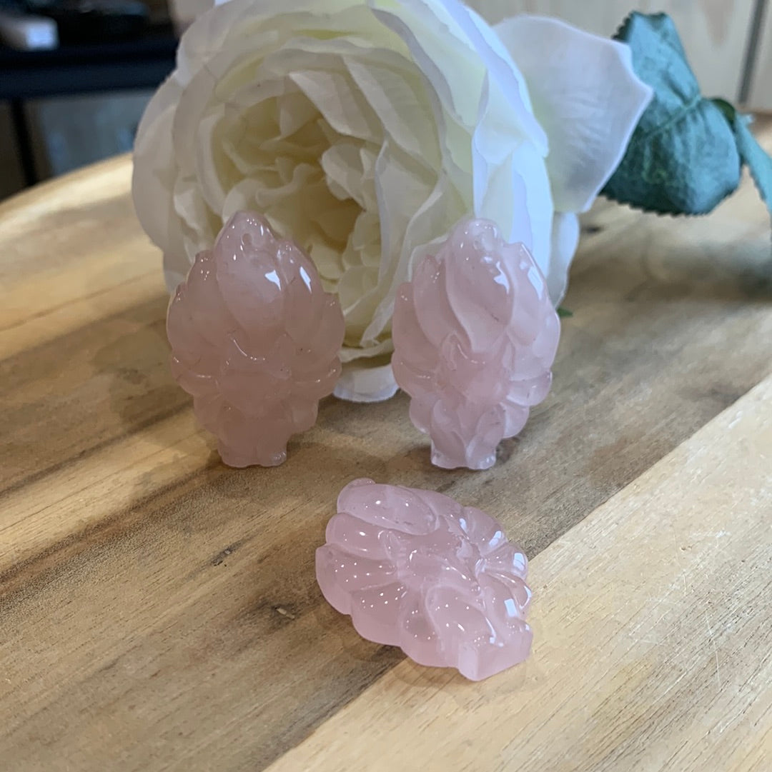 ROSE QUARTZ 9 TAIL FOX (PENDANT OR CARVING)