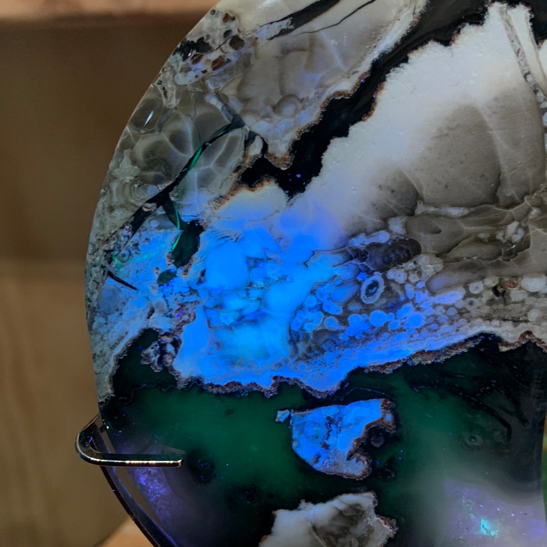VOLCANO AGATE MOON ON SILVER ASTROLOGY STAND