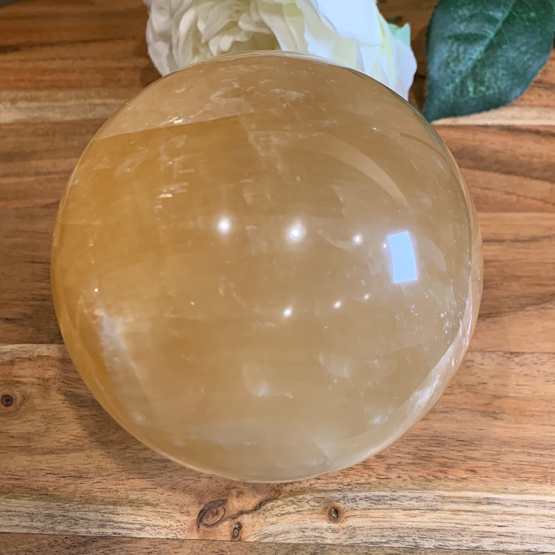 HONEY CALCITE SPHERE (HUUUUGGGEEEE 1583GRAMS!!!!)
