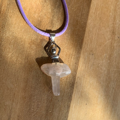 FLOWER AGATE BALLERINA PENDANT