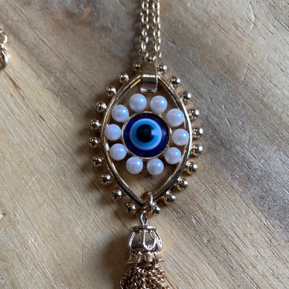 GOLD ﻿EVIL EYE NECKLACE WITH TASSLE