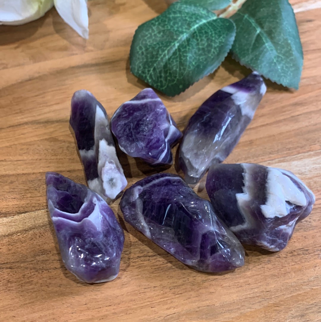 DREAM AMETHYST SHARDS (SMALL/MEDIUM/LARGE) CHEVRON AMETHYST