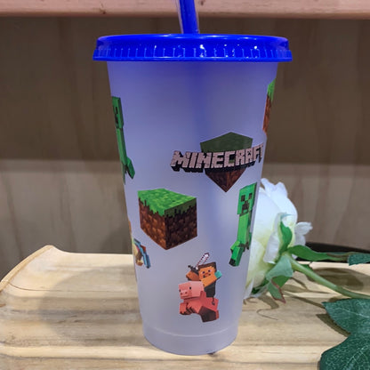 24oz REUSEABLE PLASTIC CUP WITH STRAW AND LID