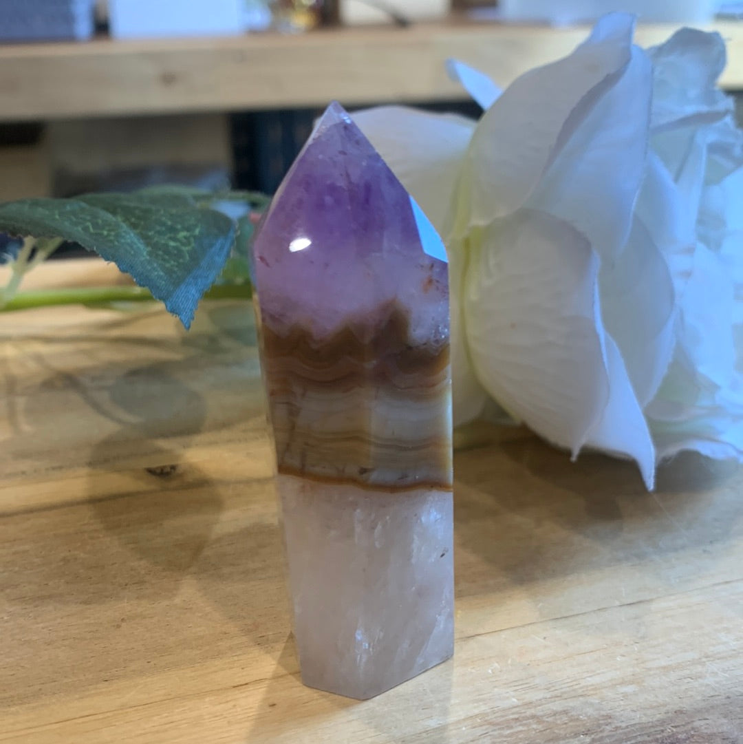 AMETHYST POINT WITH MEXICAN AGATE BANDING