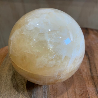 HONEY CALCITE SPHERE (HUUUUGGGEEEE 737GRAMS!!!!)