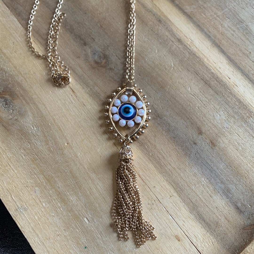 GOLD ﻿EVIL EYE NECKLACE WITH TASSLE