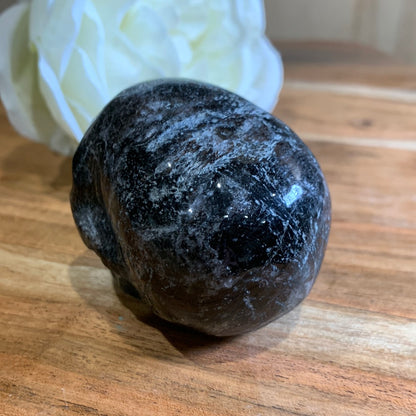 FIREWORK SKULL (ASTROPHYLITE)