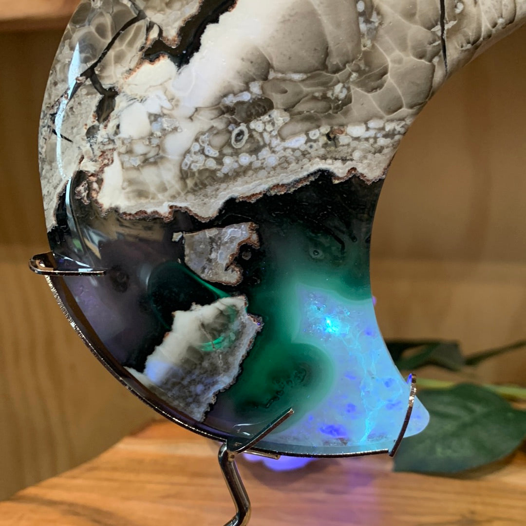 VOLCANO AGATE MOON ON SILVER ASTROLOGY STAND