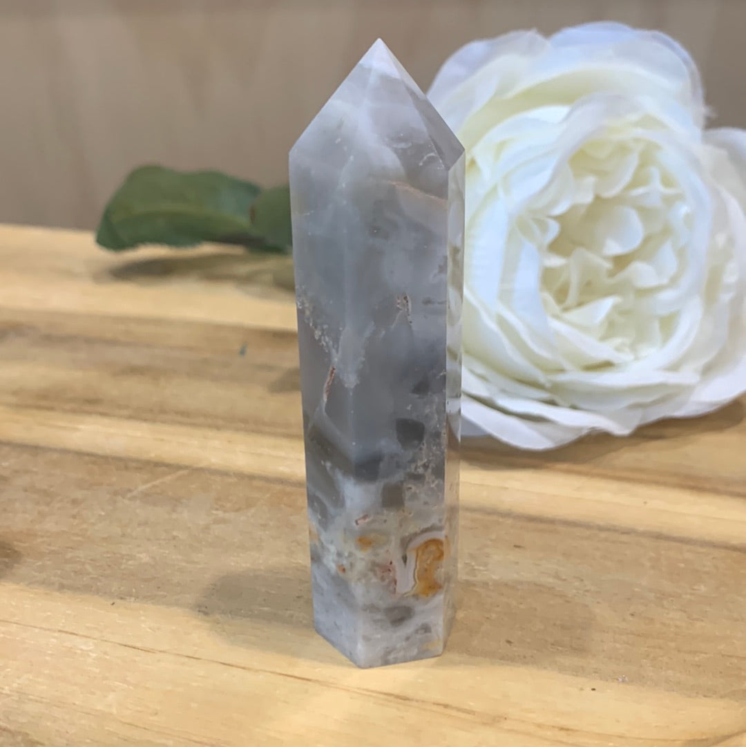 CRAZY LACE AGATE POINT