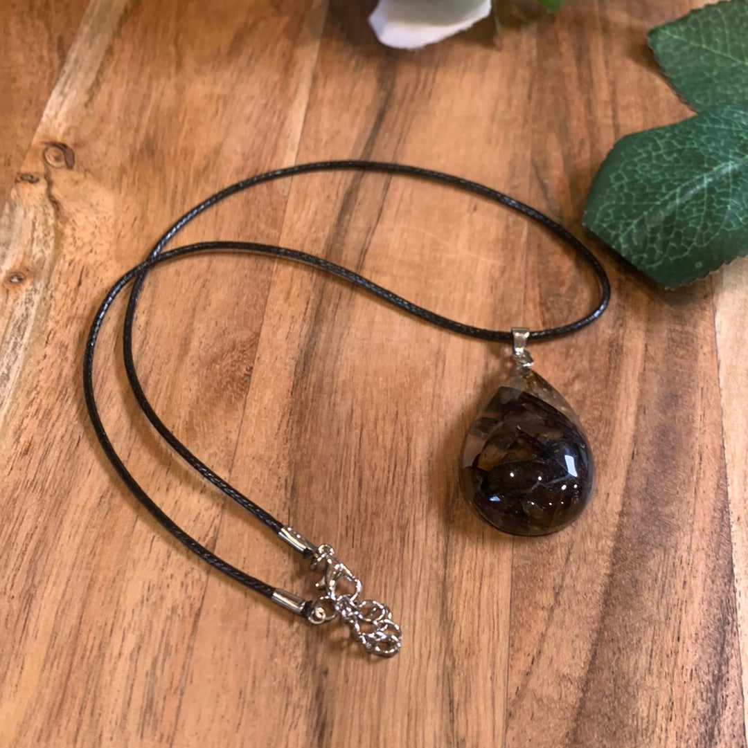GOLDEN HEALER TEAR DROP PENDANT