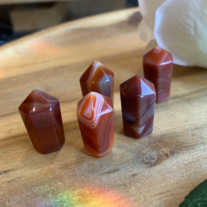 MINI CARNELIAN POINTS